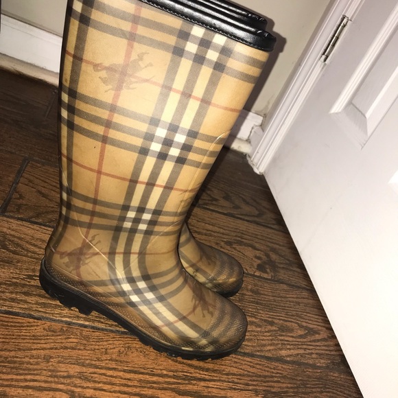 Authentic Burberry Rain Boots Size 39 - Picture 6 of 8